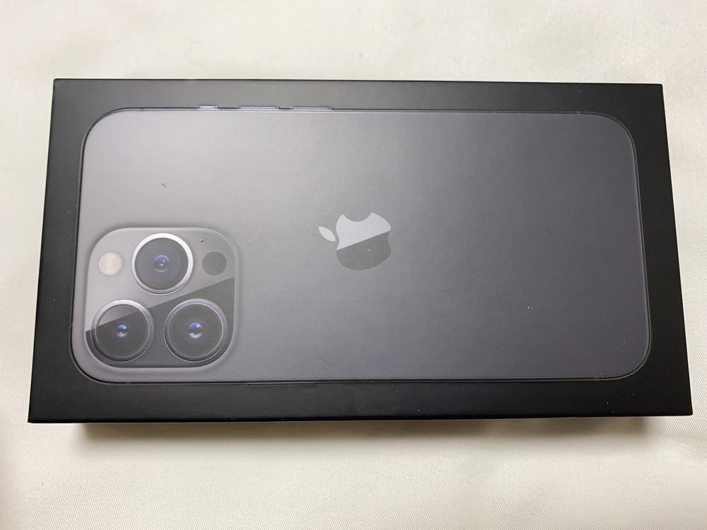 iPhone 13 Pro 外箱