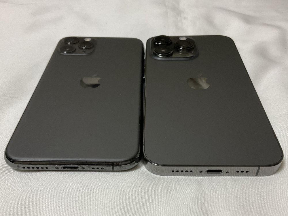 iPhone 13 ProとiPhone 11 Pro 下部